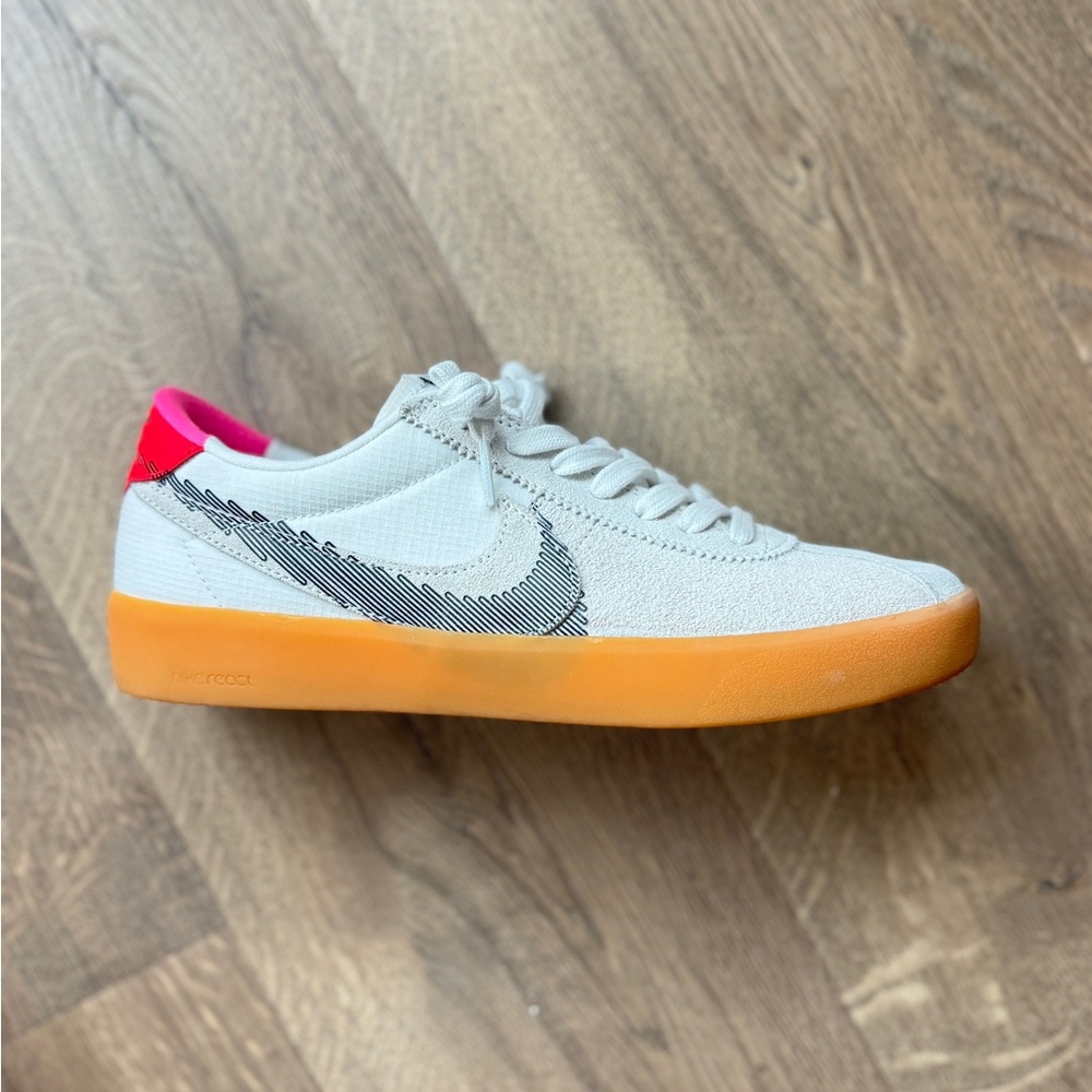 Nike Bruin React SB Rawdacious Summit White Gum CV5980-101 Men 9, Woman 10.5 - Picture 8 of 10